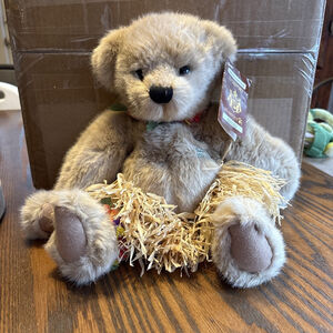 Hawaiian Collectibles Barefoot Millennium 2000 Hawaii - Mele Bear. #000362.